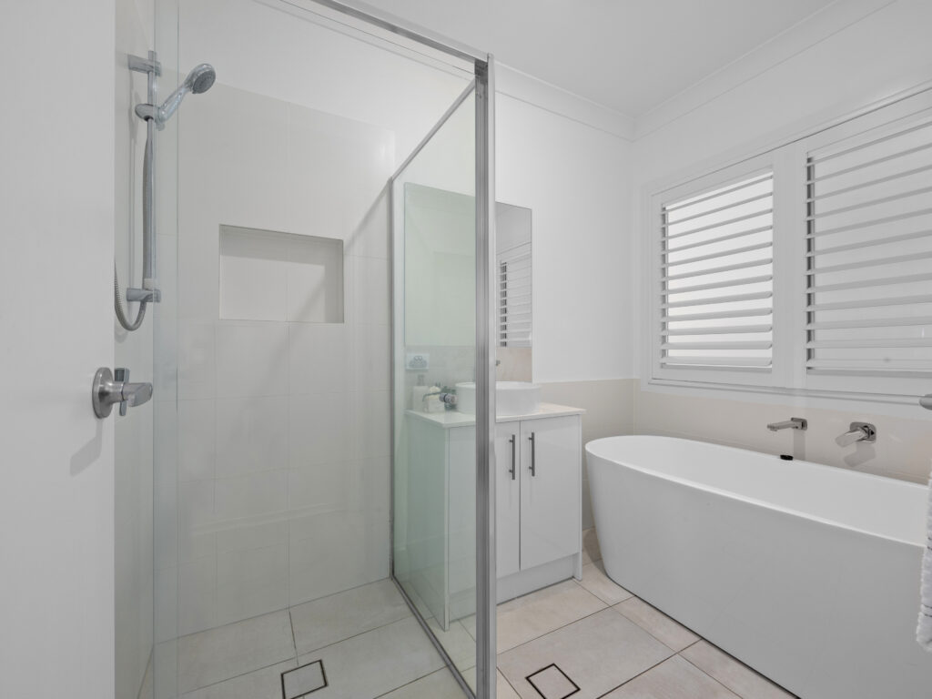 4 Cambridge Way, Ripley, QLD 4306