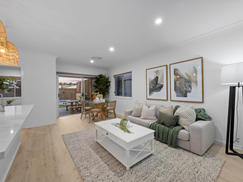 4 Cambridge Way, Ripley, QLD 4306