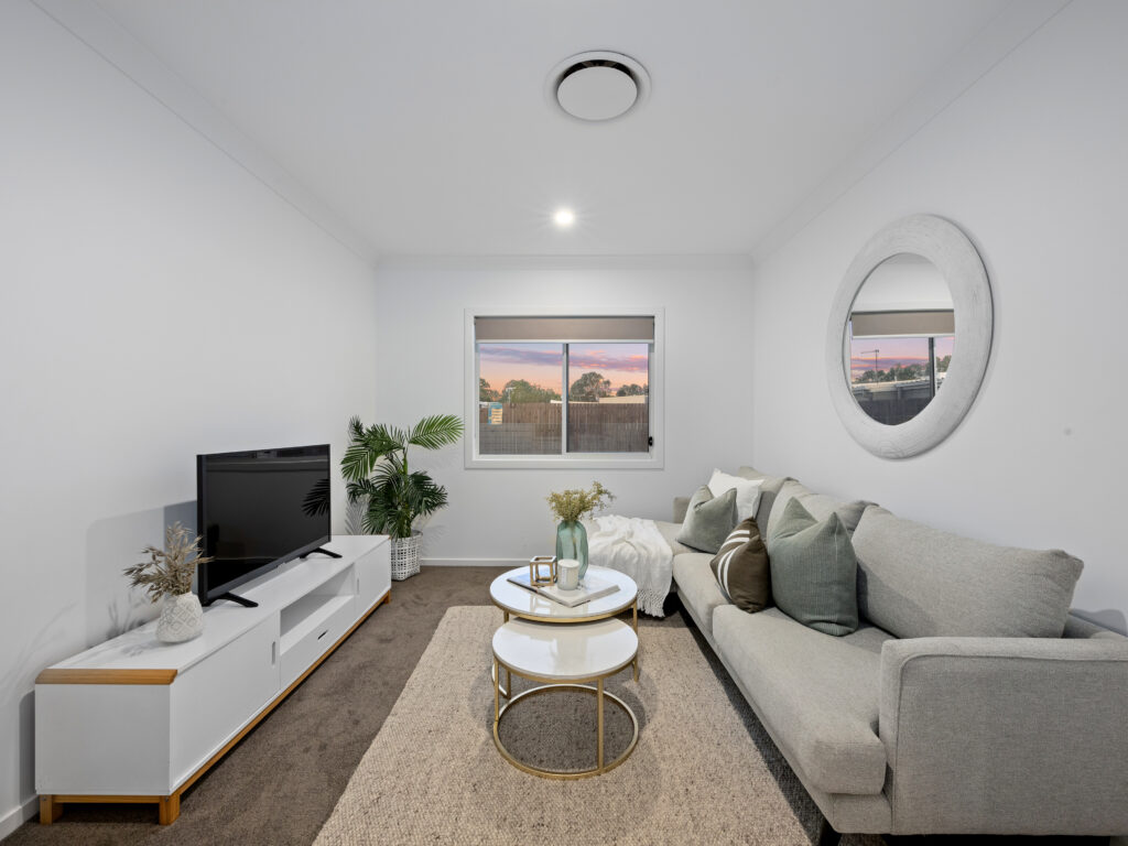 4 Cambridge Way, Ripley, QLD 4306