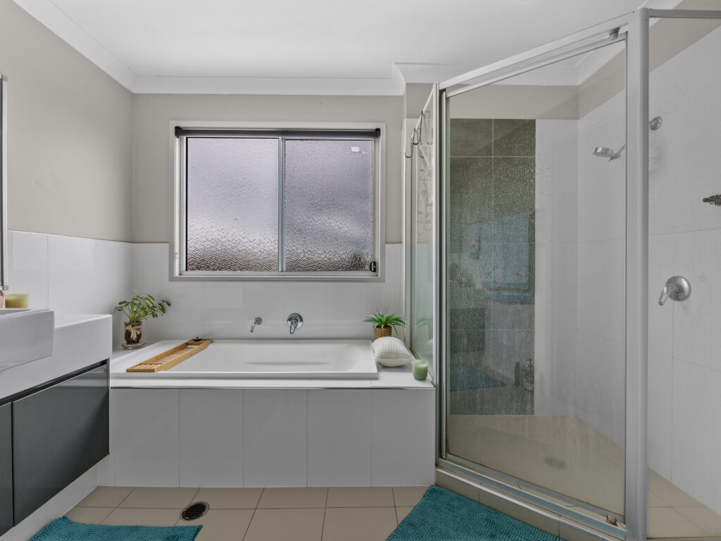 34 Brittany Crescent, Raceview, QLD 4305