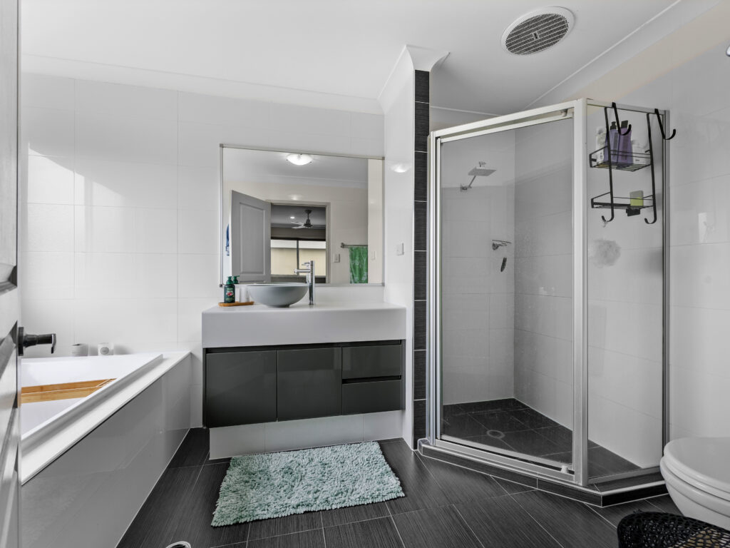 34 Brittany Crescent, Raceview, QLD 4305