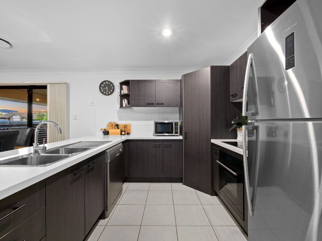 1 Brittany Crescent, Raceview, QLD 4305