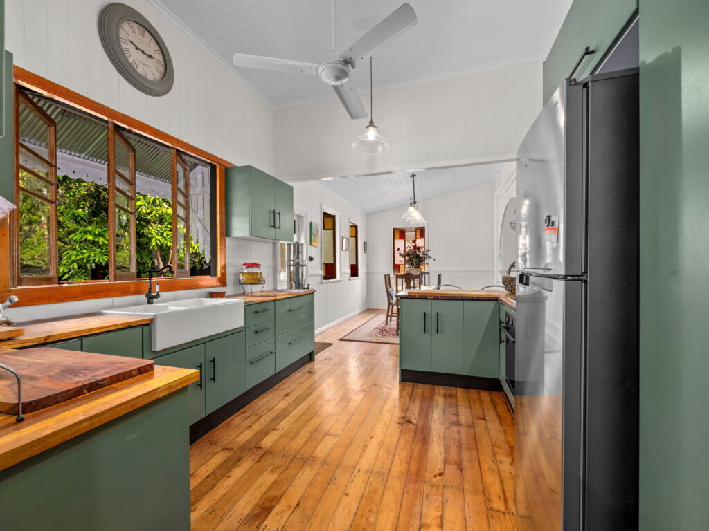 15 Tongue Street, East Ipswich, QLD 4305
