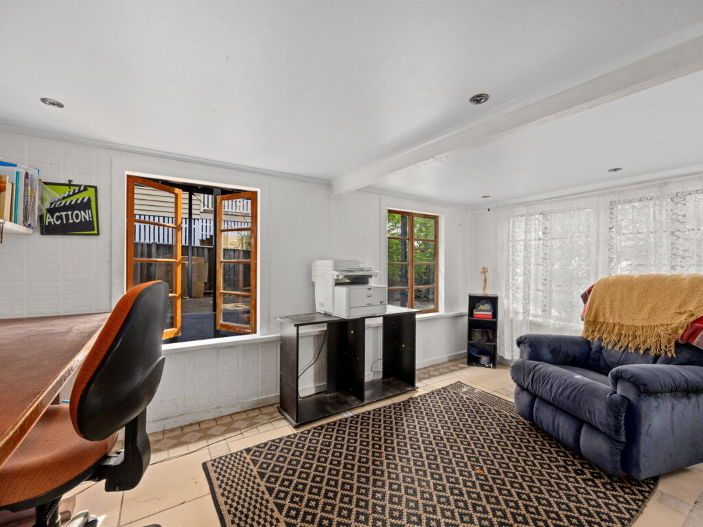 15 Tongue Street, East Ipswich, QLD 4305