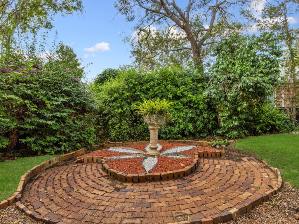 15 Tongue Street, East Ipswich, QLD 4305