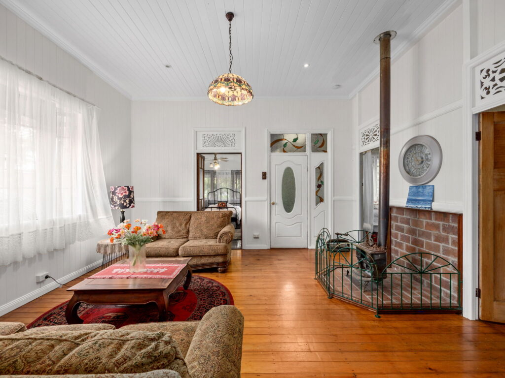 15 Tongue Street, East Ipswich, QLD 4305