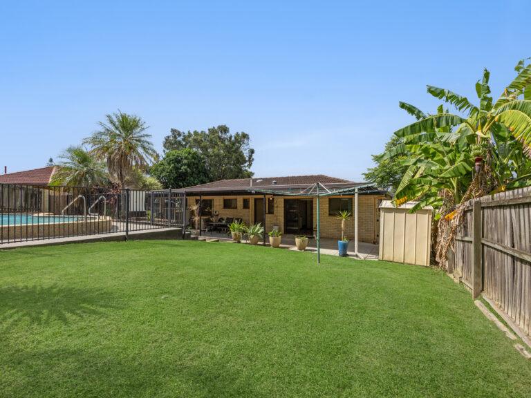 16 Dobell Avenue, Collingwood Park QLD 4301