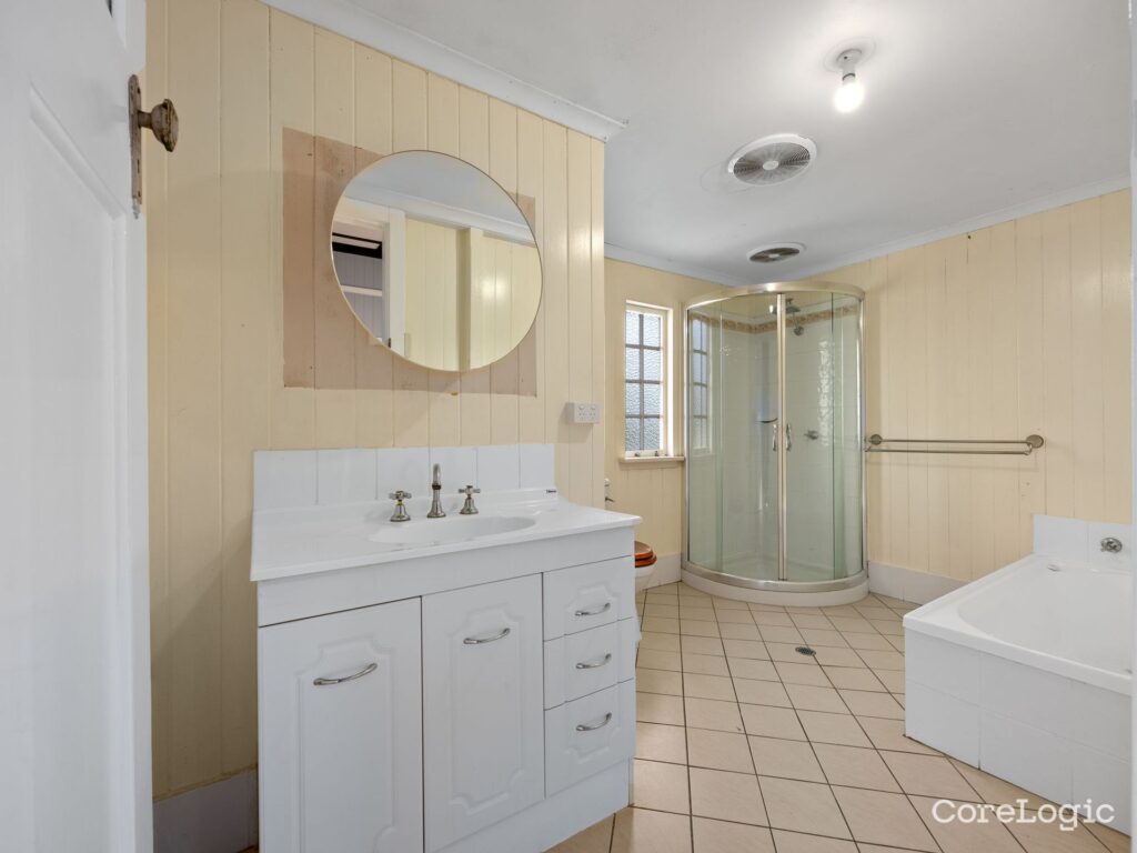 2 Bowen Street, Woodend, QLD 4305