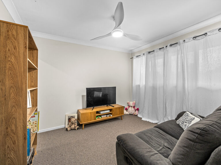 92 Oswin Street, Acacia Ridge QLD 4110