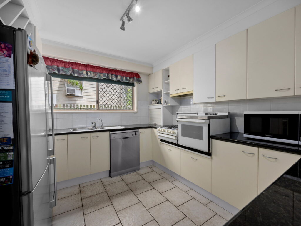 1 William Street, Blackstone, QLD 4304