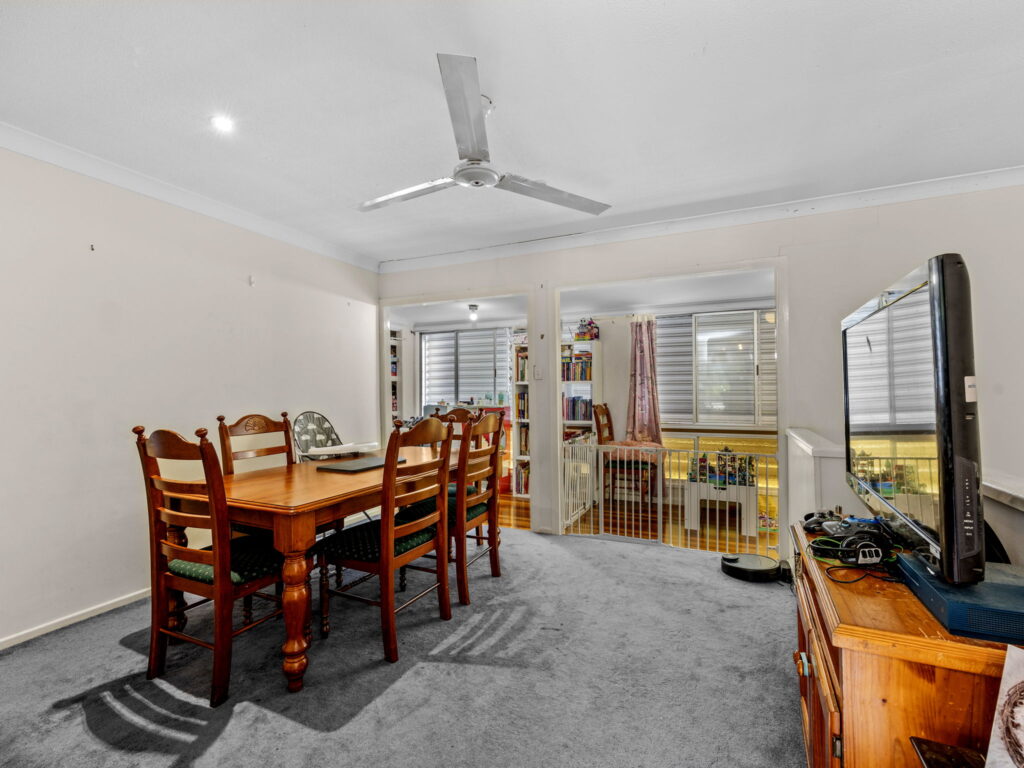5 Hastings Street, Redbank Plains, QLD 4301