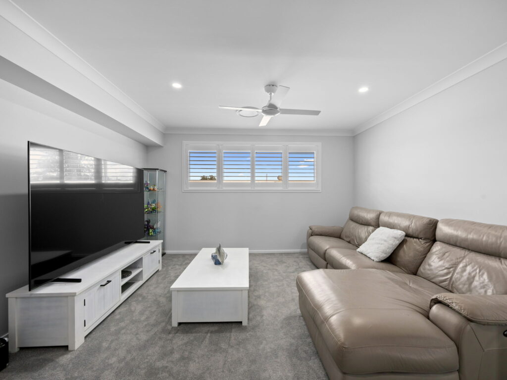 63 Parkview Parade, Ripley, QLD 4306