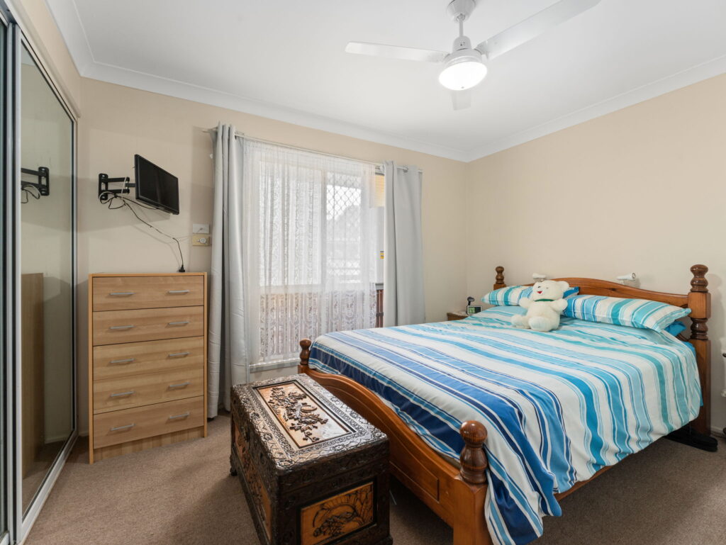 233 Henty Drive, Redbank Plains, QLD 4301