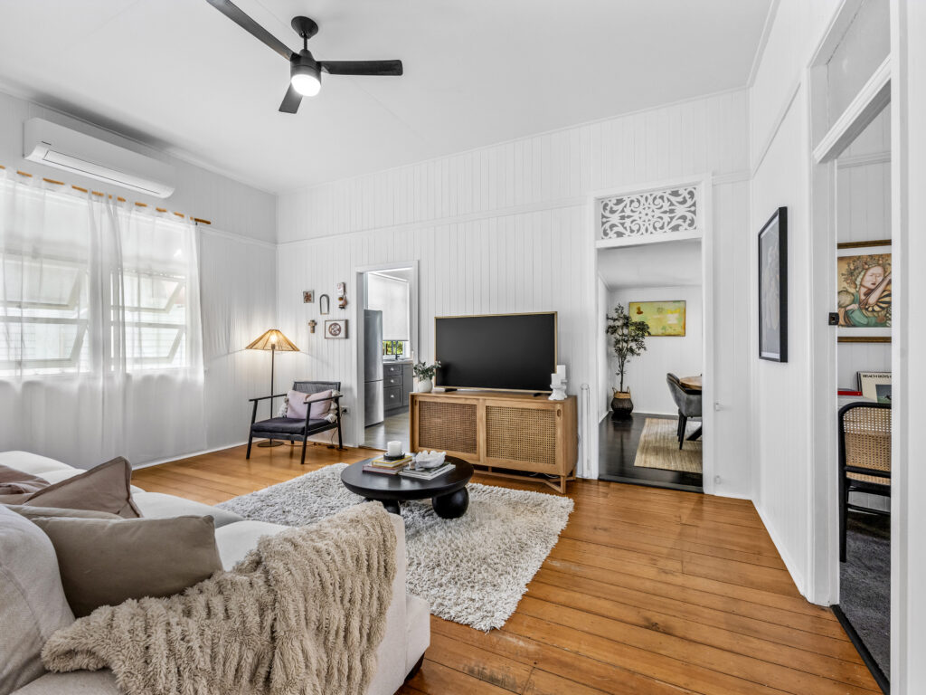 8 William Street, Bundamba, QLD 4304