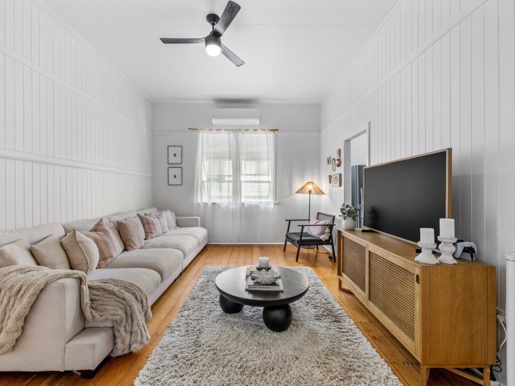 8 William Street, Bundamba, QLD 4304