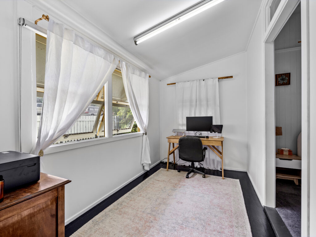 8 William Street, Bundamba, QLD 4304