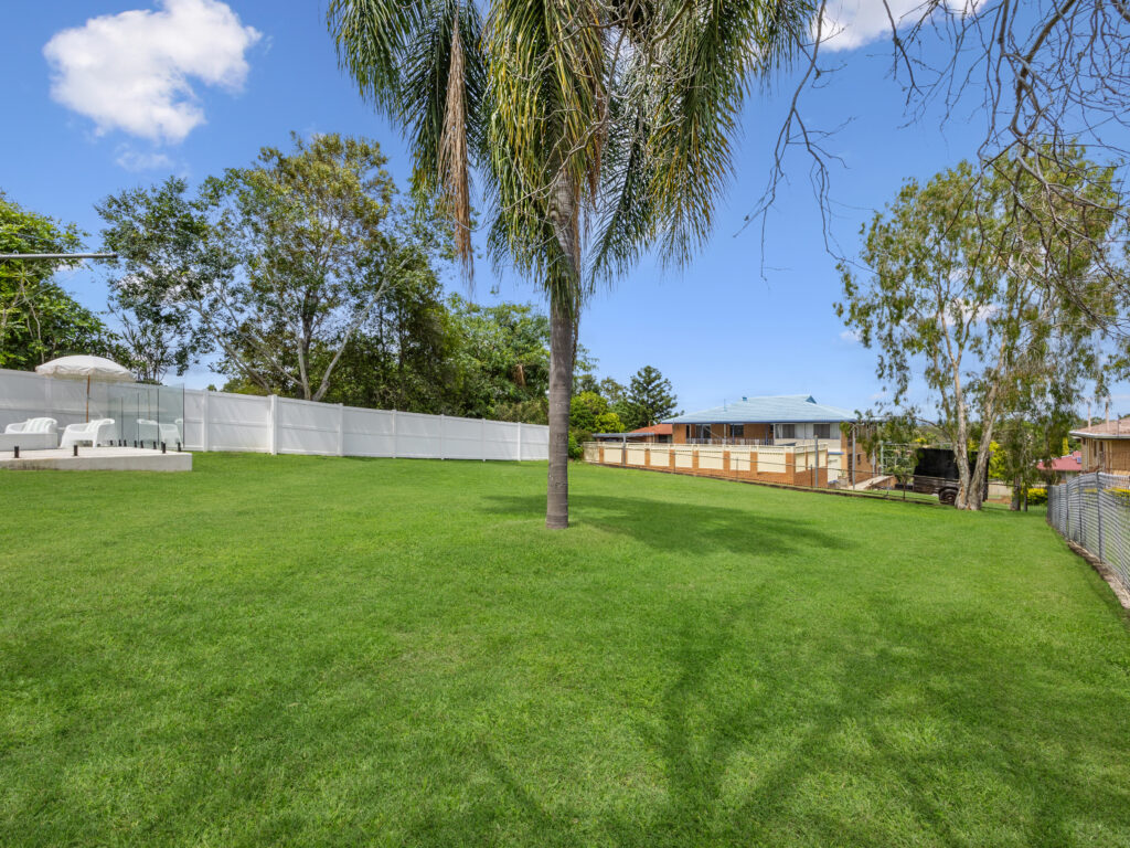 8 William Street, Bundamba, QLD 4304