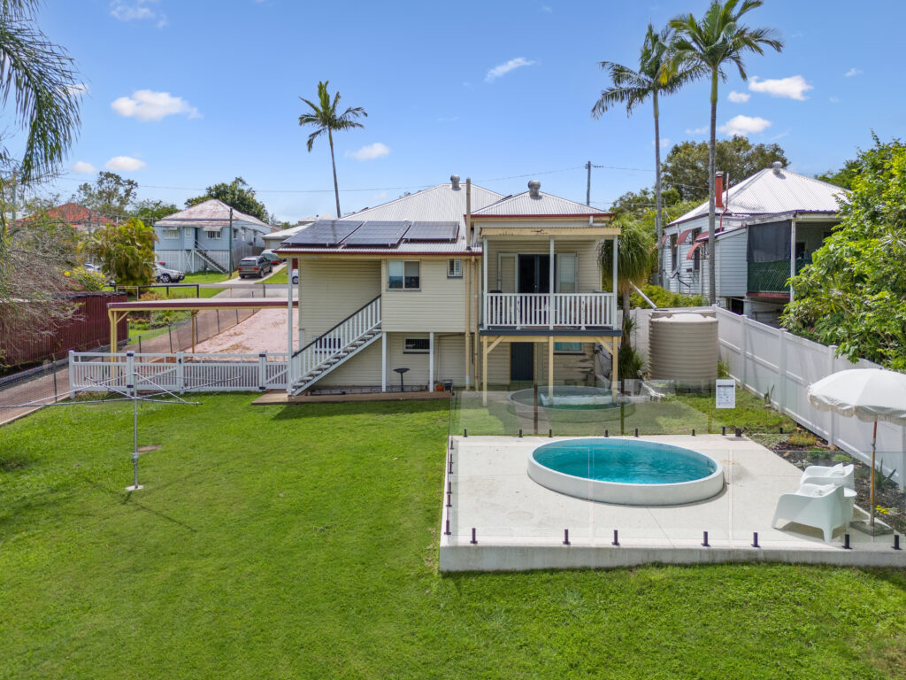 8 William Street, Bundamba, QLD 4304