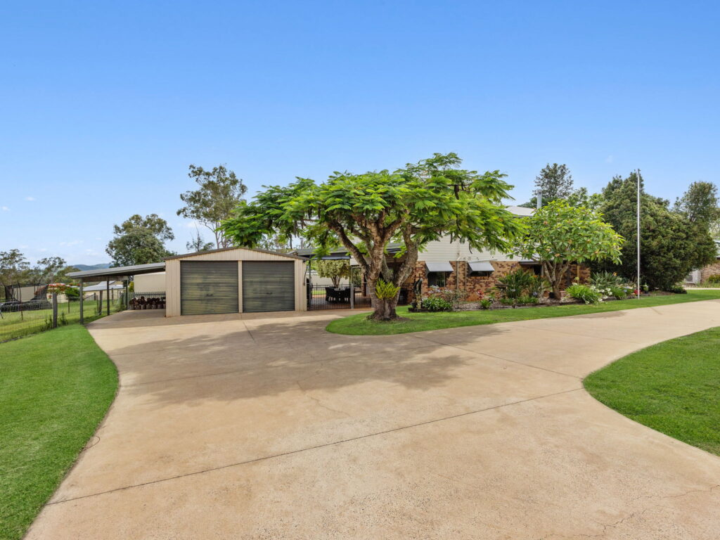 142 Lockyer View Road, Wivenhoe Pocket, QLD 4306