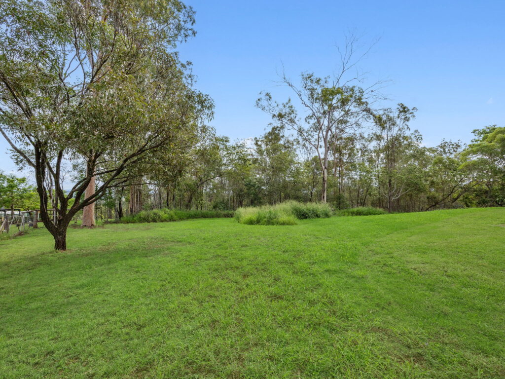 142 Lockyer View Road, Wivenhoe Pocket, QLD 4306