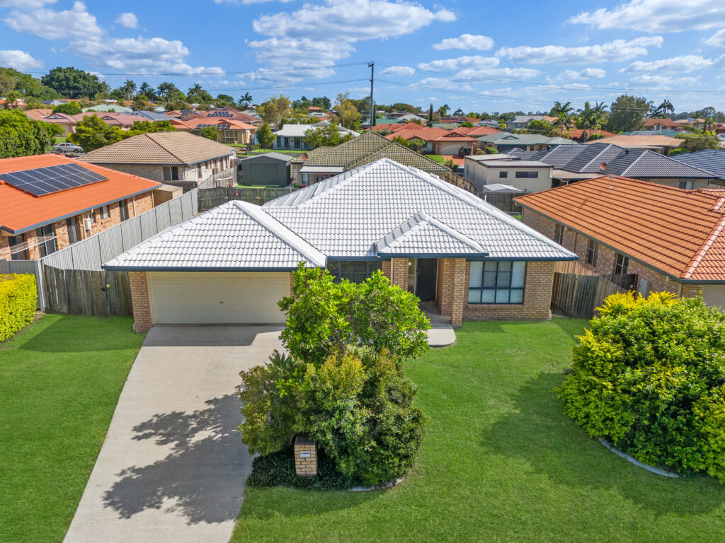 11 Dewhurst Crescent, Raceview, QLD 4305