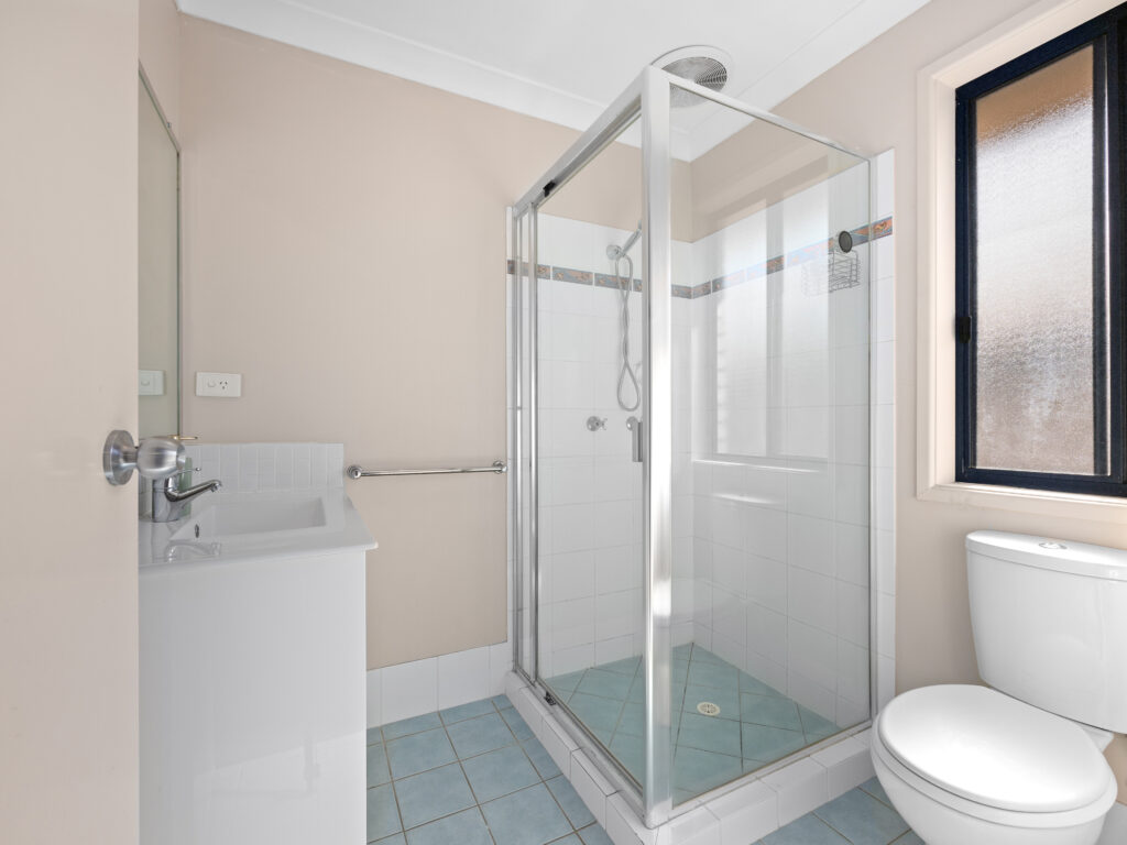 11 Dewhurst Crescent, Raceview, QLD 4305