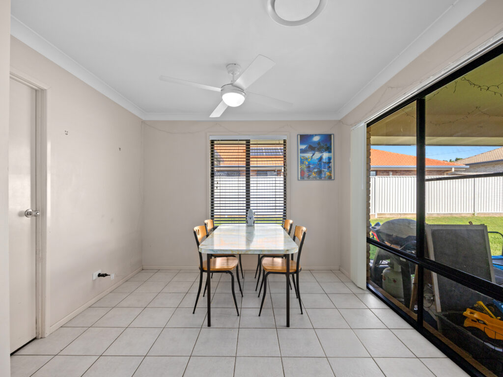 11 Dewhurst Crescent, Raceview, QLD 4305