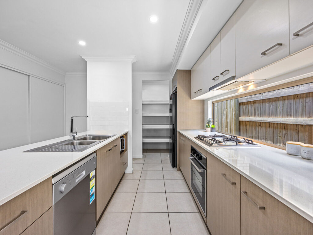 6 Osprey Street, Redbank Plains, QLD 4301