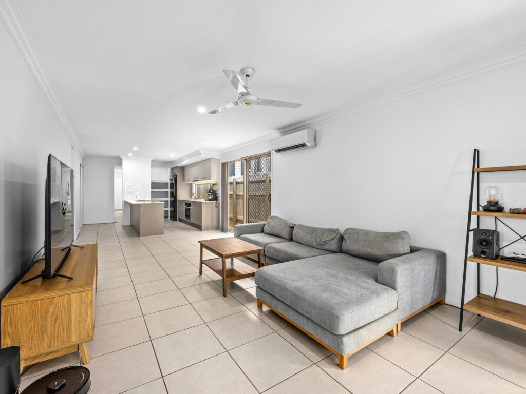 6 Osprey Street, Redbank Plains, QLD 4301