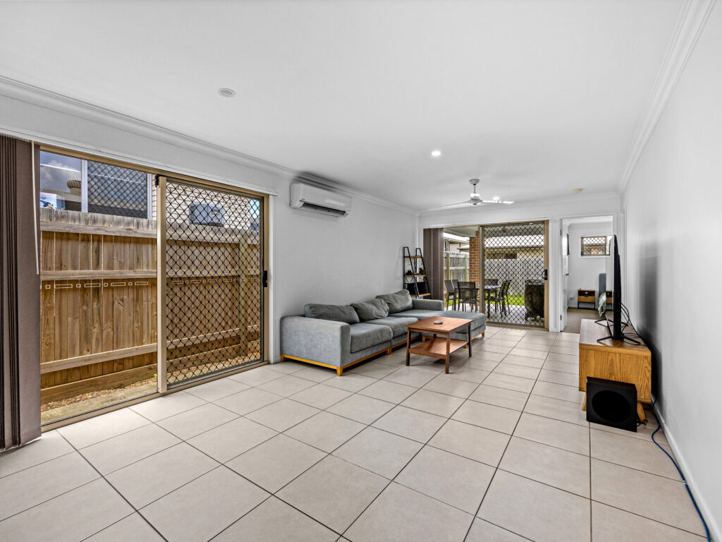 6 Osprey Street, Redbank Plains, QLD 4301