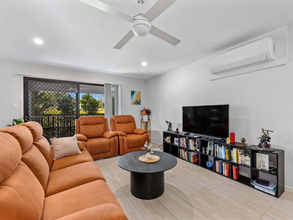 102 Blackberry Way, Ripley, QLD 4306