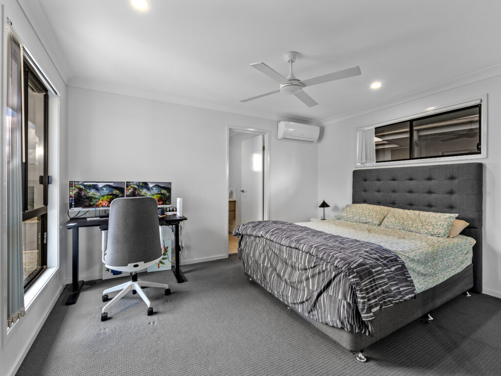 102 Blackberry Way, Ripley, QLD 4306