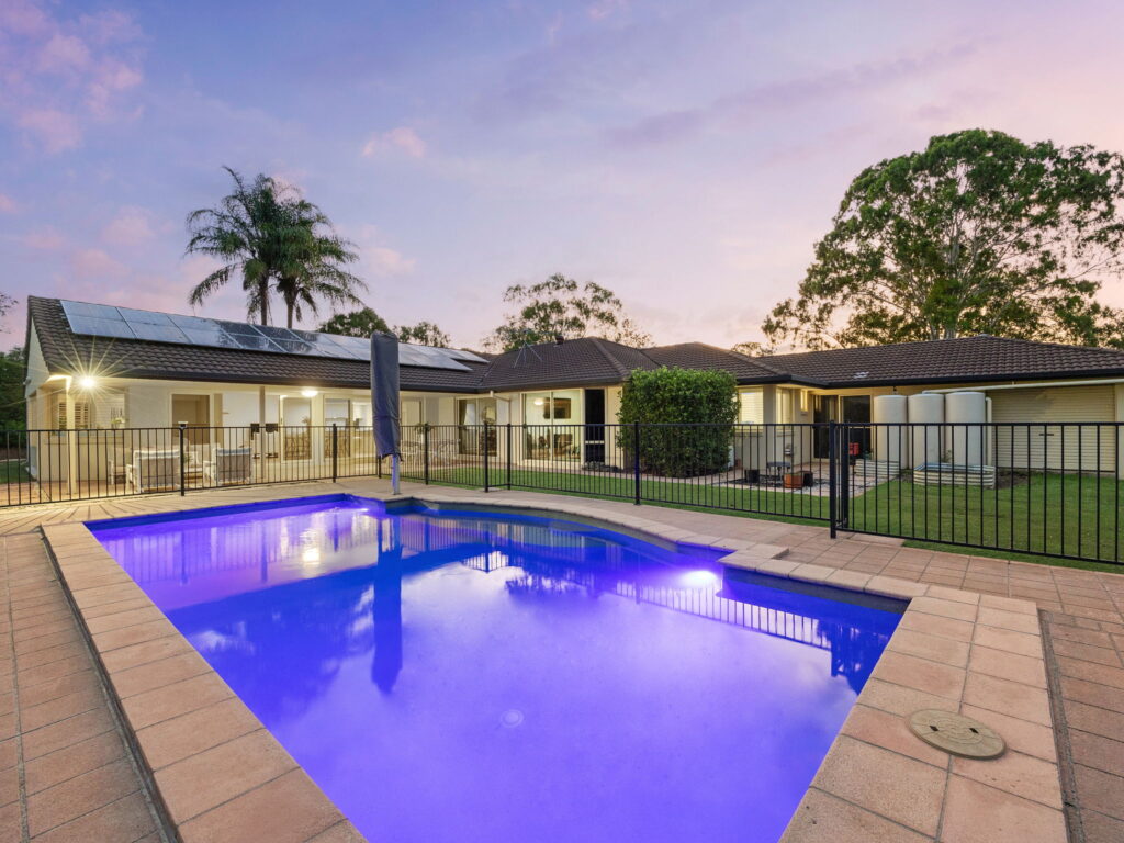 25 Katherine Court, Karalee, QLD 4306
