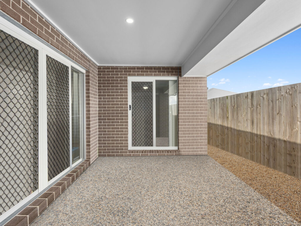2/15 Edinburgh Street, Ripley, QLD 4306