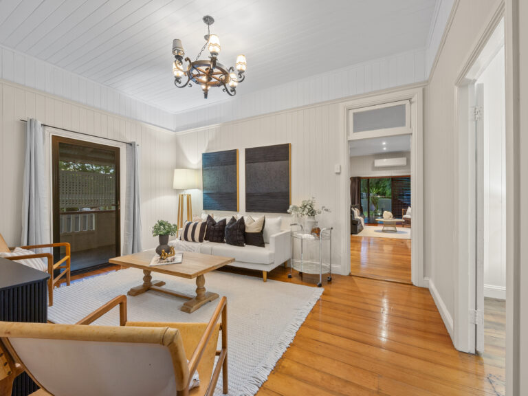 17 Salisbury Road, Ipswich, QLD 4305