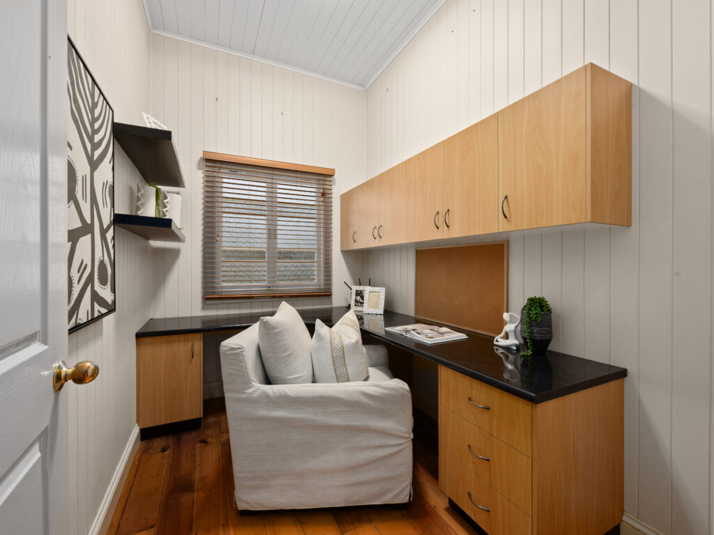17 Salisbury Road, Ipswich, QLD 4305