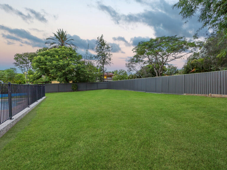 17 Salisbury Road, Ipswich, QLD 4305