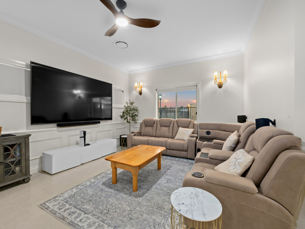 38 President Circle, Karalee, QLD 4306