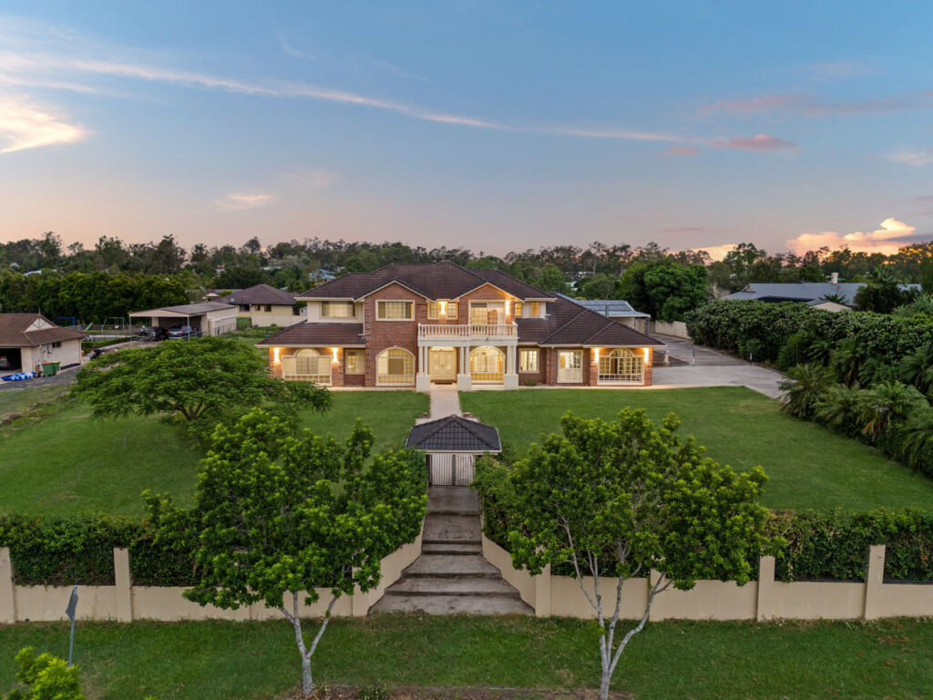 38 President Circle, Karalee, QLD 4306