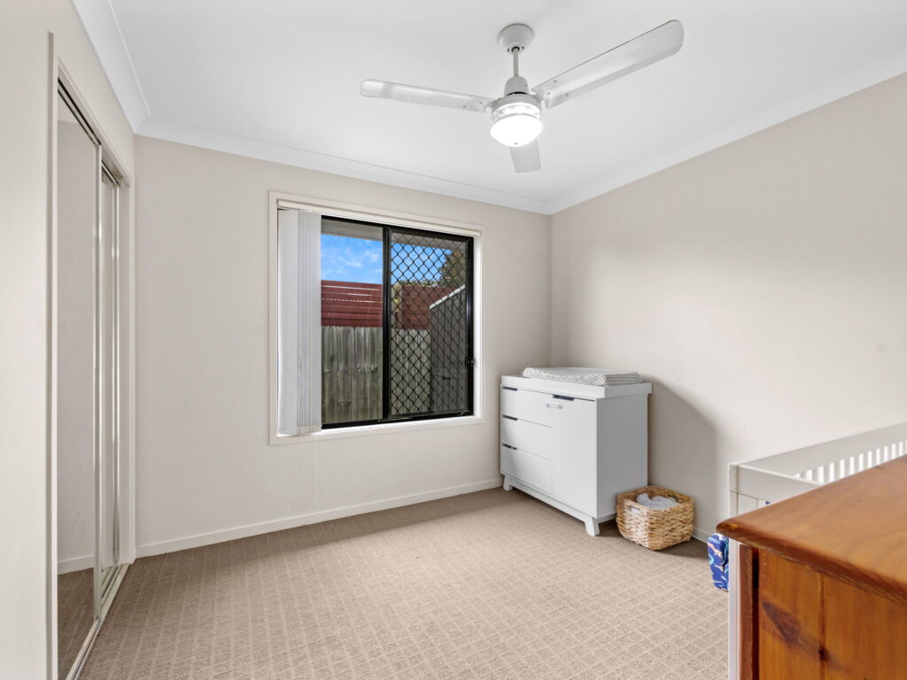 3 Jonathon Court, Flinders View, QLD 4305