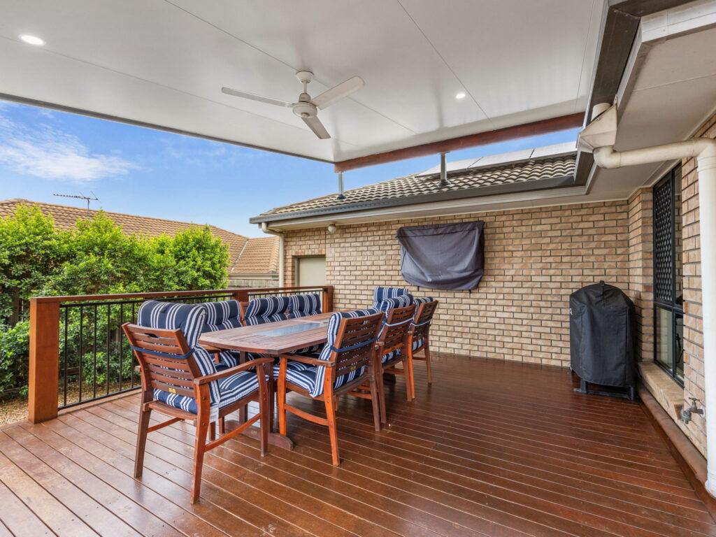 3 Jonathon Court, Flinders View, QLD 4305