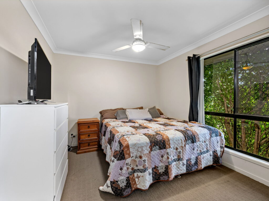 3 Jonathon Court, Flinders View, QLD 4305