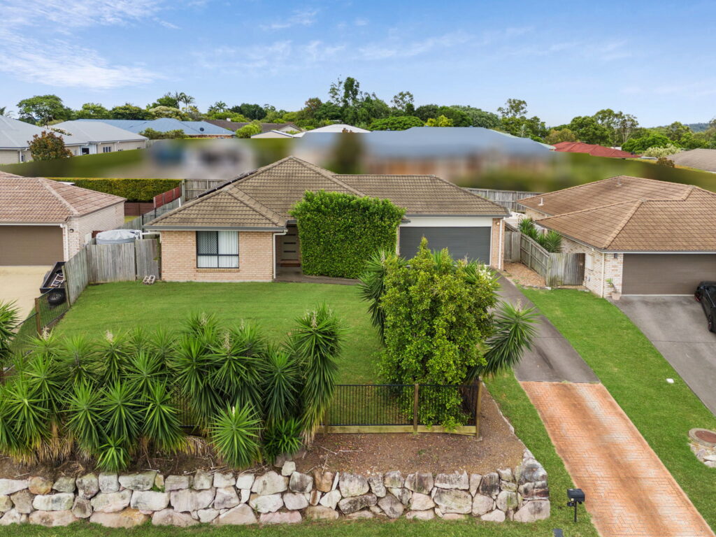 3 Jonathon Court, Flinders View, QLD 4305