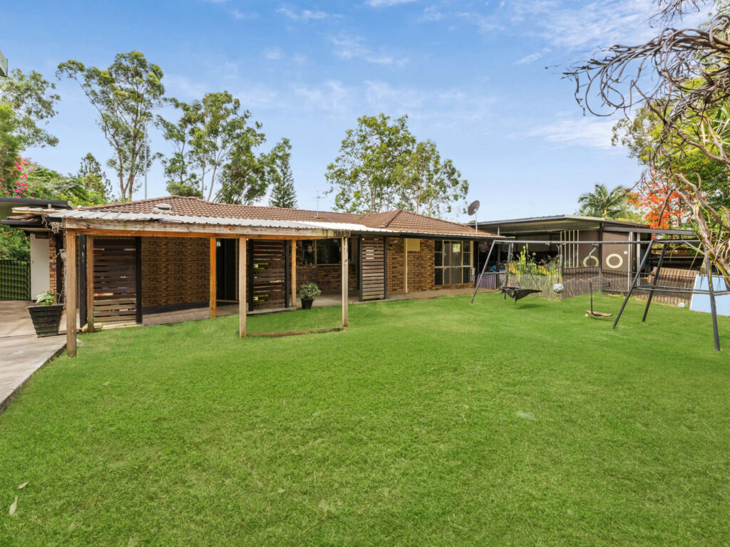 1 Bundoora Drive, Karana Downs, QLD 4306