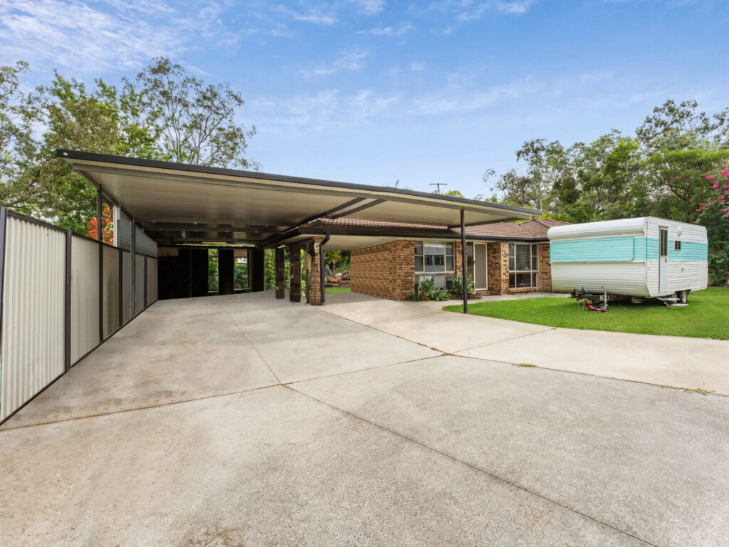 1 Bundoora Drive, Karana Downs, QLD 4306
