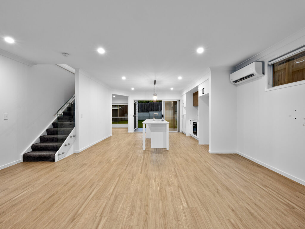 21 William Close, Park Ridge, QLD 4125