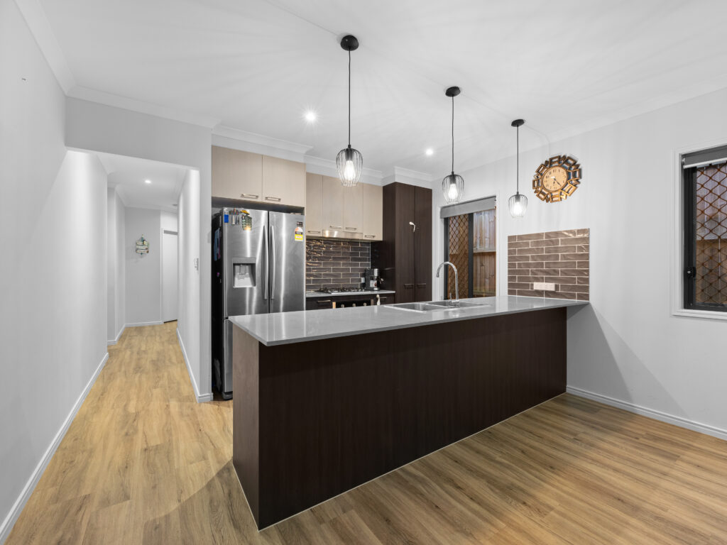 35 Hoist Court, Augustine Heights, QLD 4300