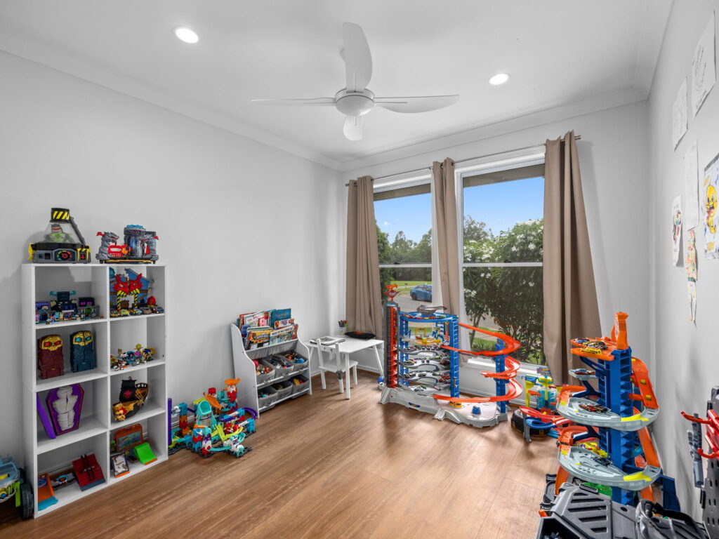 18 Tunstall Place, Brassall, QLD 4305