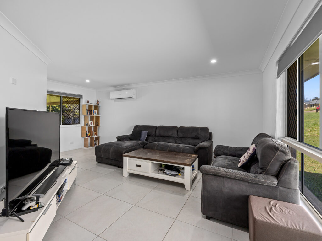 12 Comona Court, Wulkuraka, QLD 4305