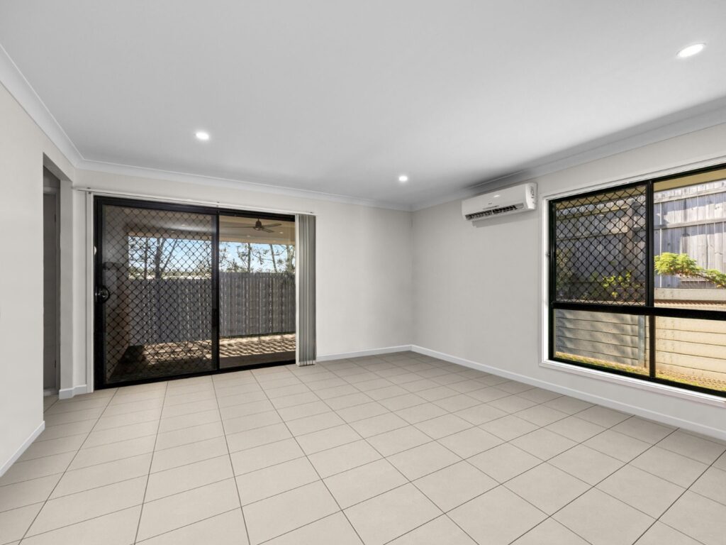 8 Don Street, Deebing Heights, QLD 4306